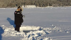 Icefishing1